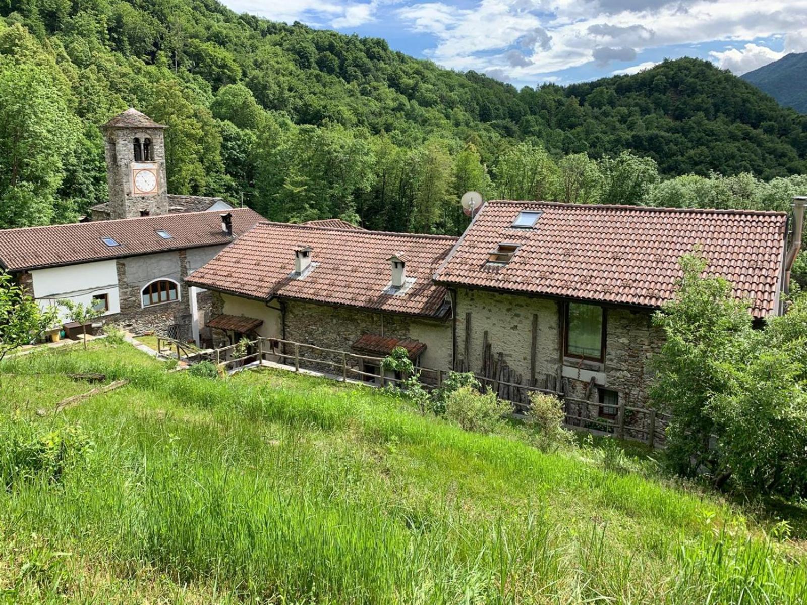 Affittacamere Montagne Verdi Varallo Luaran gambar